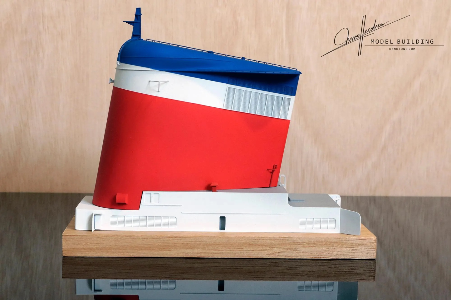 UNITED STATES 1952 in United States Line livery | 1:200 funnel miniature | Handmade to order
