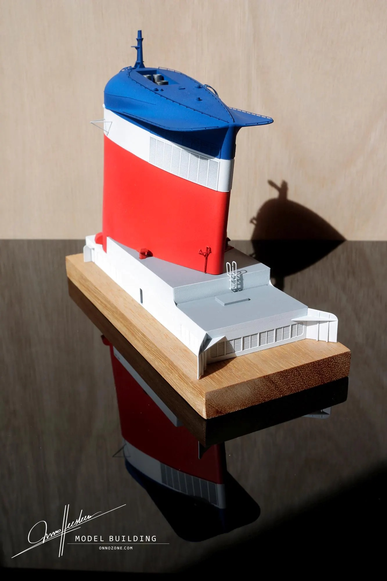 UNITED STATES 1952 in United States Line livery | 1:200 funnel miniature | Handmade to order