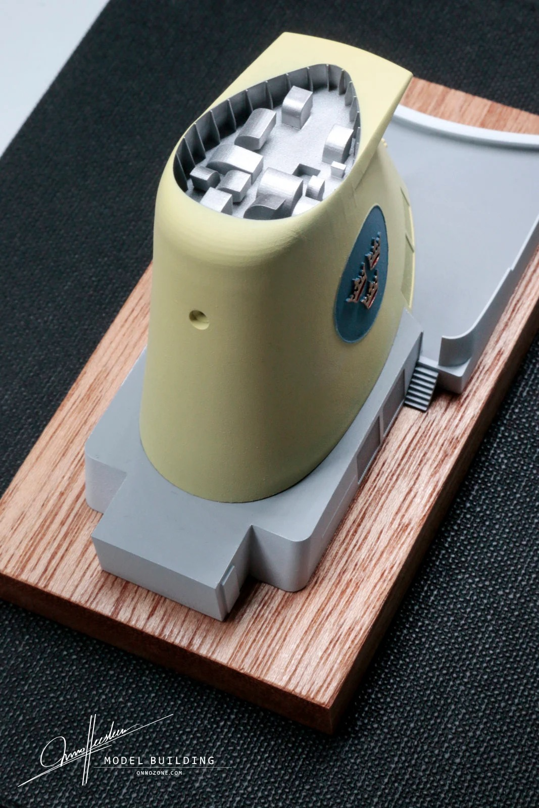 KUNGSHOLM 1966 in Swedish American Line livery | 1:200 funnel model | Handmade to order