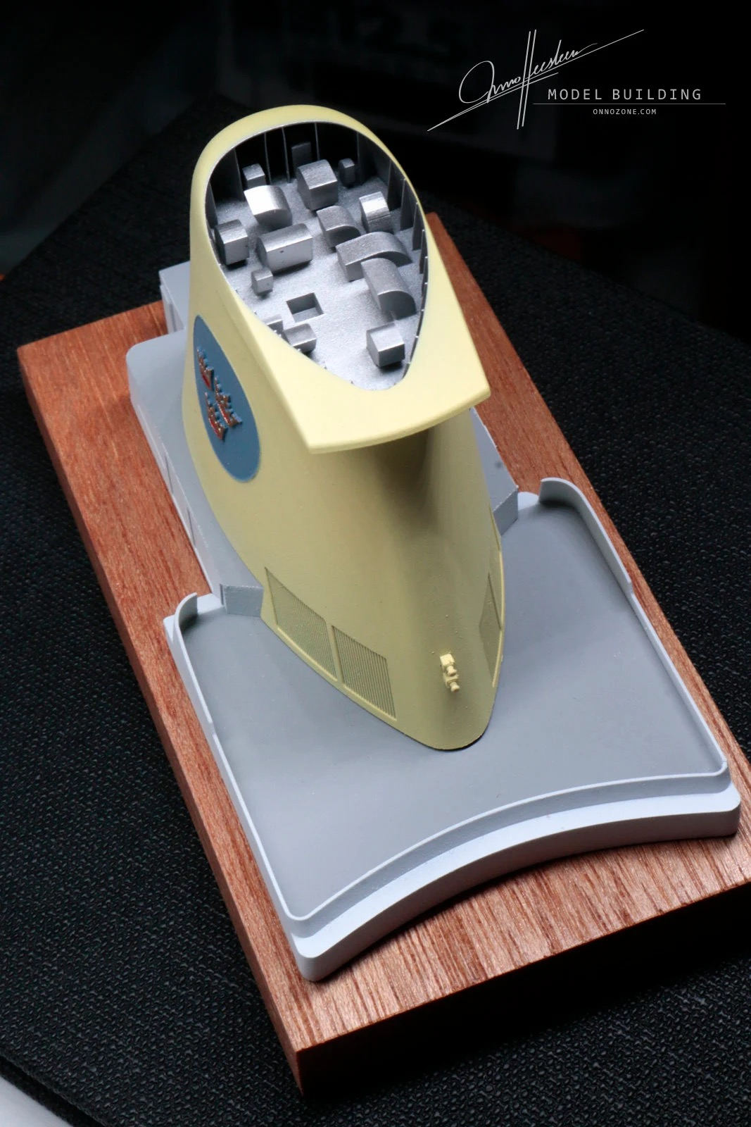 KUNGSHOLM 1966 in Swedish American Line livery | 1:200 funnel model | Handmade to order