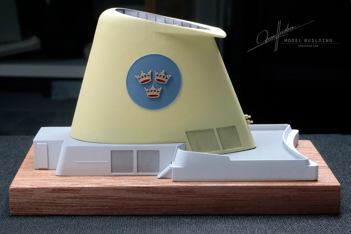 KUNGSHOLM 1966 in Swedish American Line livery | 1:200 funnel model | Handmade to order