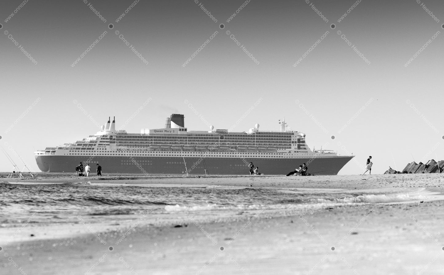 Queen Mary 2 #2 | Premium Giclée Print on Luster Paper | Long-Lasting Pigment Ink | A5 and A4 formats
