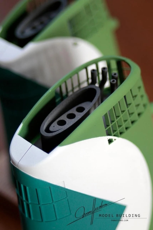 Empress Of Canada in Green tones Canadian Pacific livery | 1:200 funnel model | Handmade to order