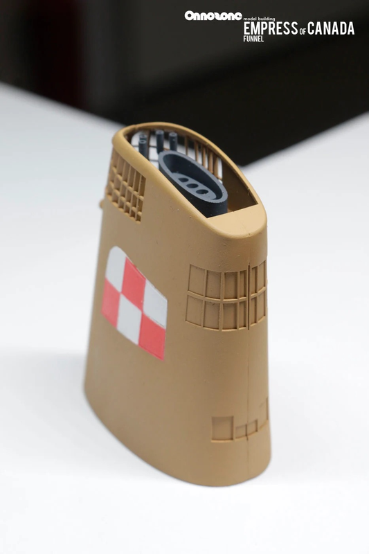 Empress Of Canada in Classic Canadian Pacific livery | 1:200 funnel model | Handmade to order