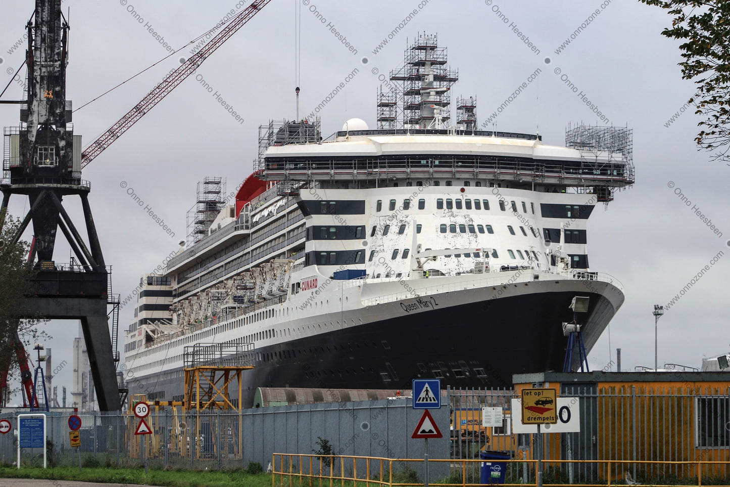 Queen Mary 2 #2.4 | Premium Giclée Print on Luster Paper | Long-Lasting Pigment Ink | A5 and A4 formats