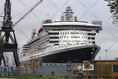 Queen Mary 2 #2.4 | Premium Giclée Print on Luster Paper | Long-Lasting Pigment Ink | A5 and A4 formats